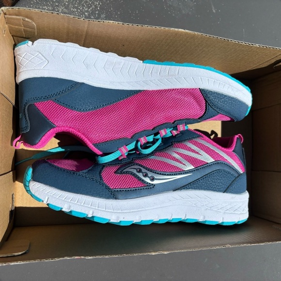 Saucony Big Kid Shoes NIB - Picture 7 of 13